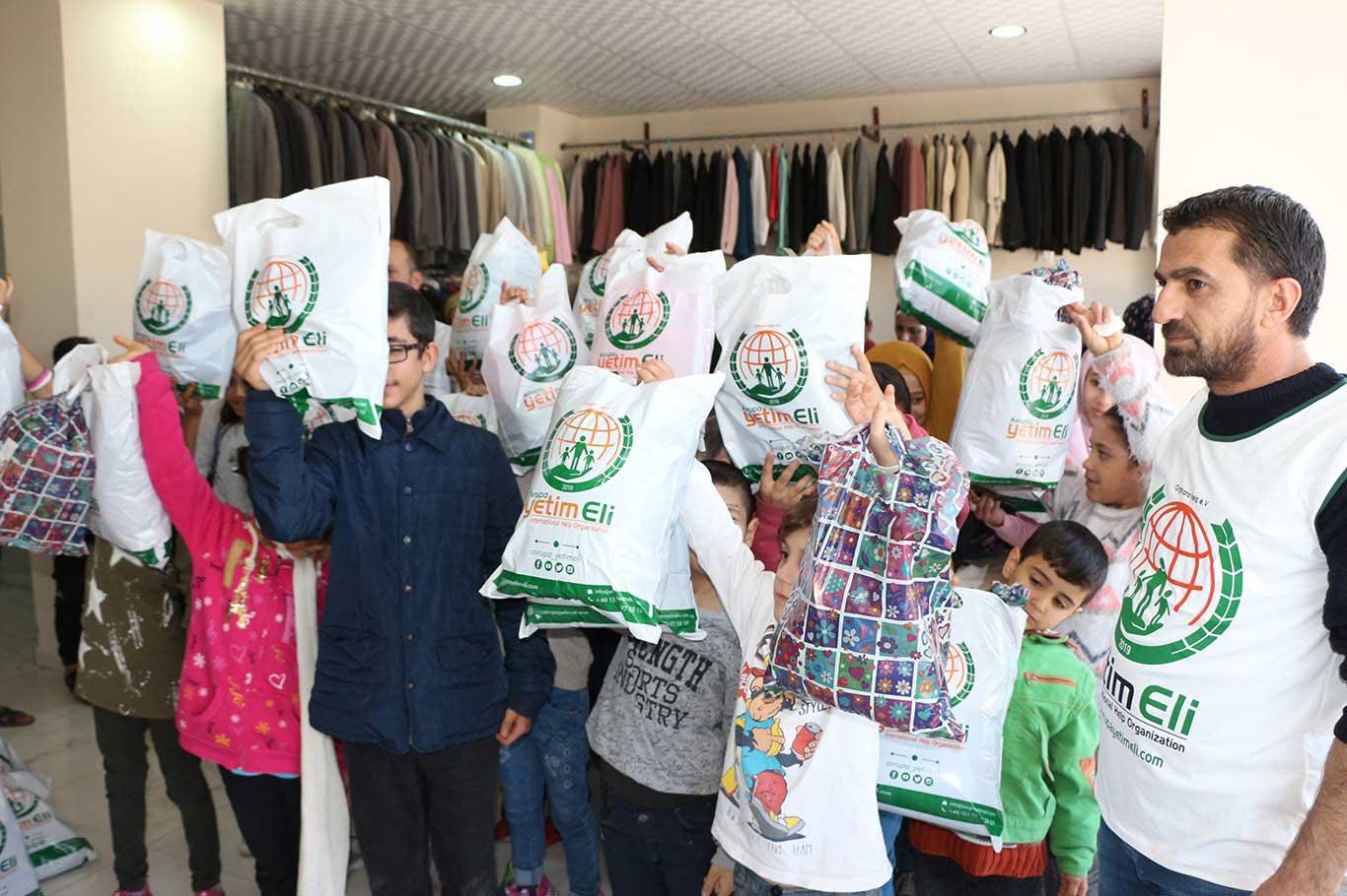 ​Yetim çocuklara kışlık giyecek yardımı